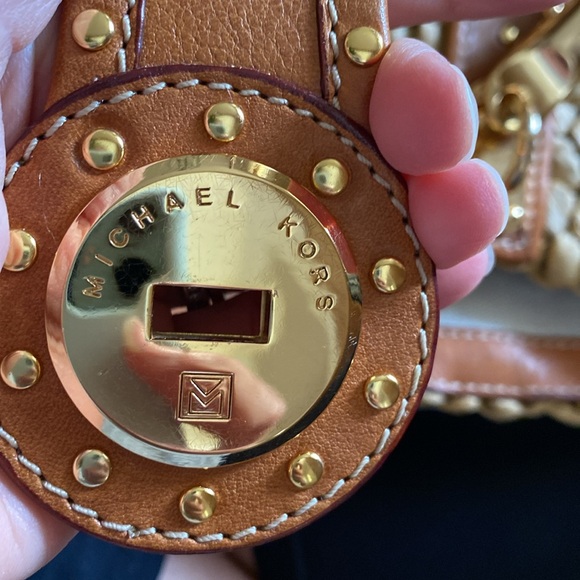 Michael Kors Santorini Tote - Picture 11 of 13